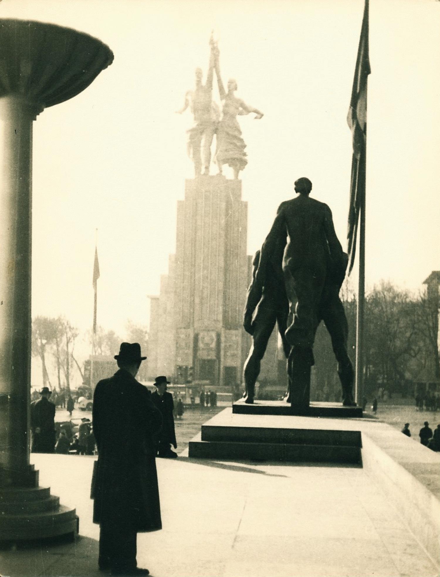 Arthur Fleischmann photograph of the German and Russian Pavilions at the 1937 Paris World Fair