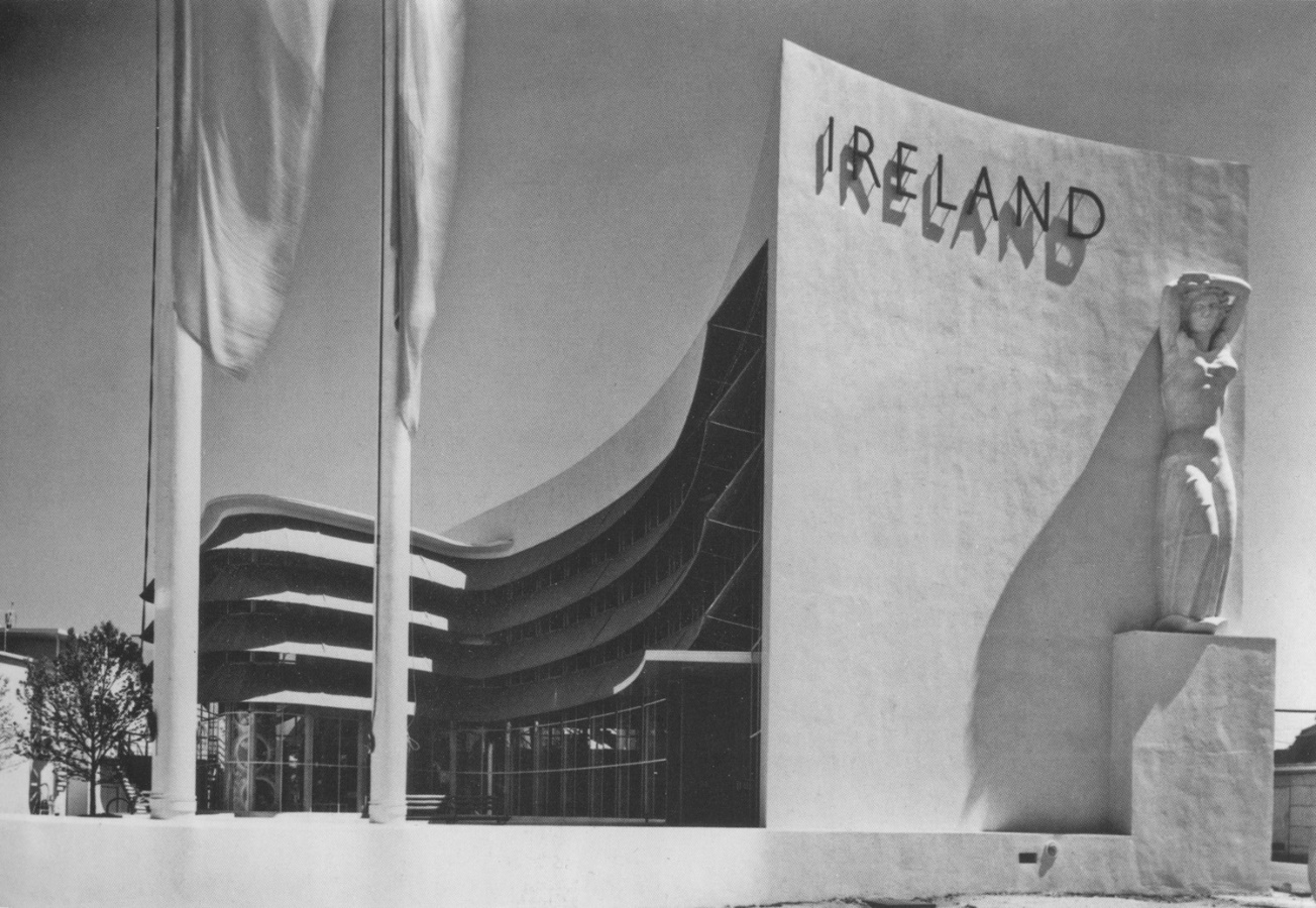 Irish Pavilion at the 1939 New York World’s Fair (arch: Michael Scott), with Eire by Friedrich Herkner
