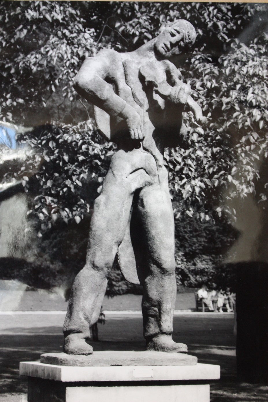 Siegfried Charoux, Violinist (cement), 1959-60, shown at LCC open air sculpture exhibition in Battersea Park 1960.