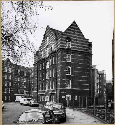 1. London - Boundary Street Estate, LCC Arch. Dept., 1896