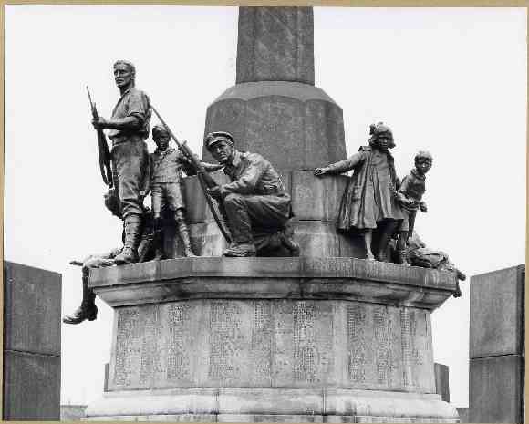 4. Port Sunlight 1914-18 War Memorial by William Goscombe John, 1919-21