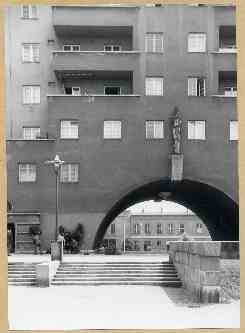 8. Vienna - Karl Marx Hof, arch: Karl Ehn, 1927-30